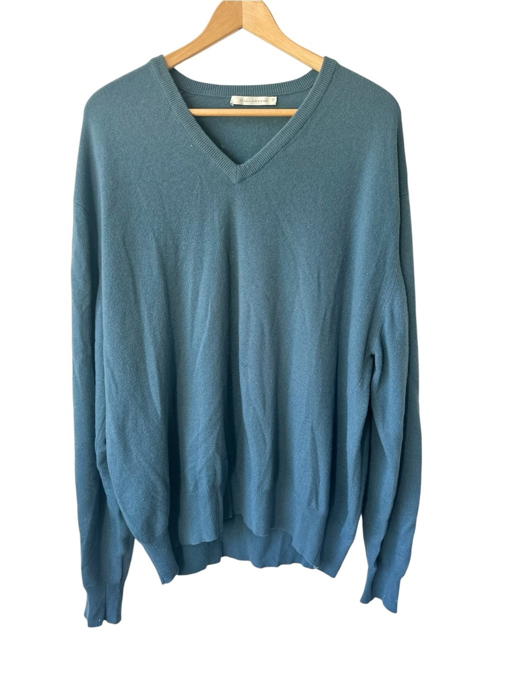 Ballantyne Men's Cashmere V-Neck Sweater in Teal Blue